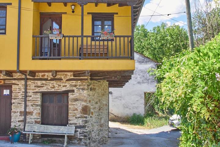 Casa rural para 6 personas, con balcón y vistas en Ponferrada - 3