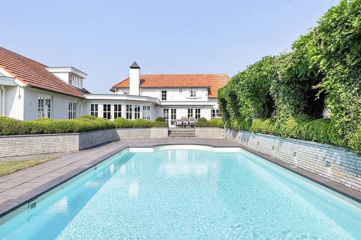 Villa für 10 Personen, mit Terrasse und Garten sowie Whirlpool - 1