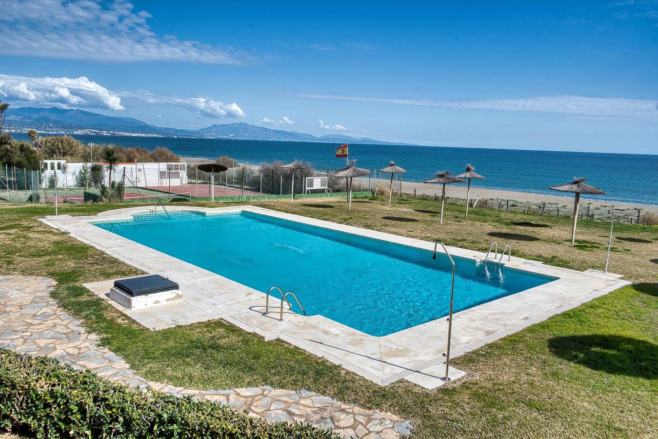 3133 Beachfront Townhouse in Aldea Beach in Alboran Hills, Manilva