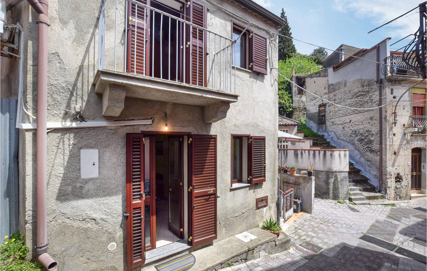 Appartement am Strand: AC, Parkplatz, Terrasse & Wifi in Roccalumera, Messina Provinz