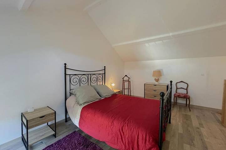 Gîte pour 2 personnes, avec jardin à Bellenaves - 2