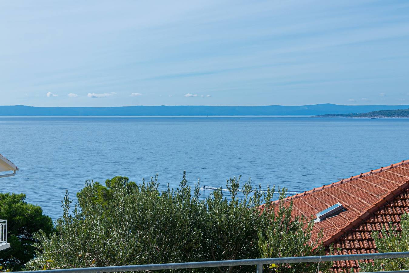 Ganze Wohnung, 2-Zimmer-Ferienwohnung mit Terrasse und Meerblick Brela, Makarska A-20065-a in Brela, Makarska Riviera