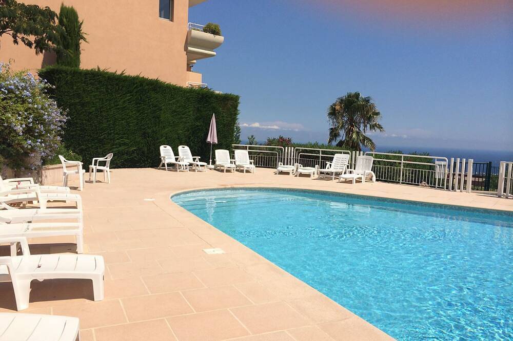 Apartamento entero, 62 M2 Apartment And Terrace With Exceptional Sea View - Private Pool in Mandelieu-la-Napoule, Region de Cannes