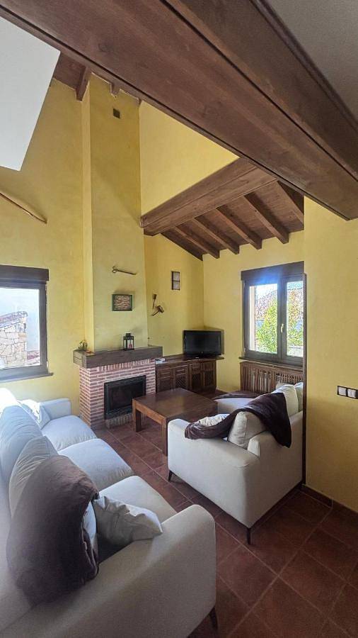 Casa rural para 8 personas, con jardín además de vistas y terraza en Navarredonda de Gredos - 4