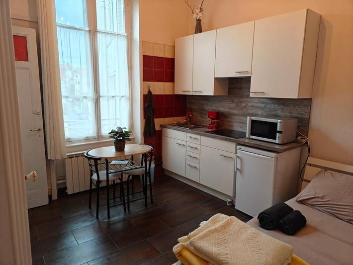 Gîte pour 2 personnes, avec vue dans Thermes Henry Chatel Guyon - 2