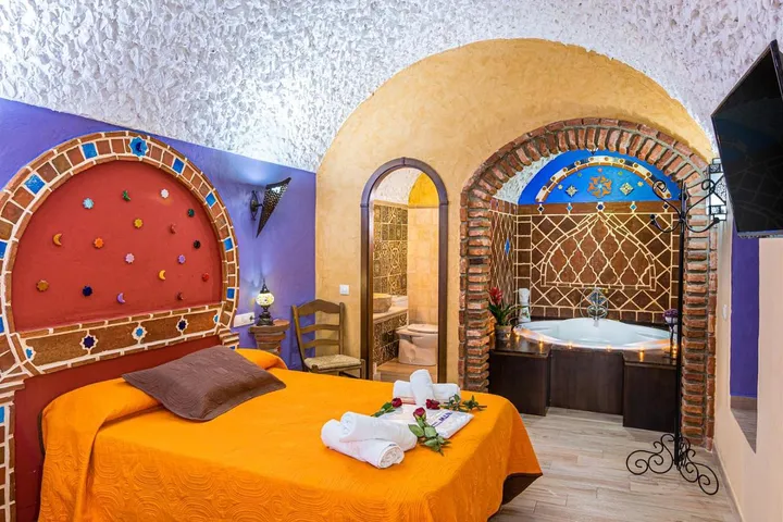 Casa rural para 8 personas, con jacuzzi además de piscina y jardín - 1