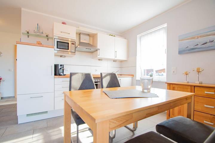 Hütte für 2 Personen, mit Terrasse und Garten in Norddeich