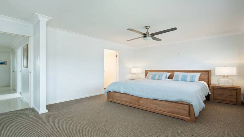 Holiday home for 8 people, with balcony in Hawks Nest