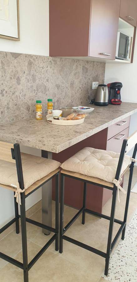 Gîte pour 2 personnes, avec terrasse, animaux acceptés à Les Mées - 2