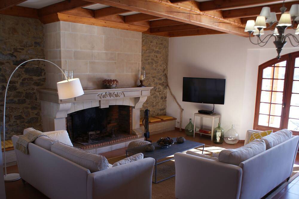 Beau domaine au mileu des vignes, terrasse de 200m2! in Villedaigne, Côte méditerranéenne (France)