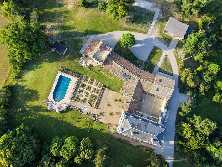 Gîte pour 6 personnes, avec Terrasse ainsi que Jardin et Piscine à Puylaurens - 2