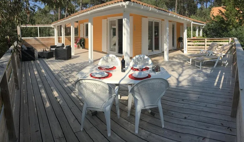 Chalet pour 6 personnes, avec piscine et terrasse ainsi que jacuzzi et sauna - 1