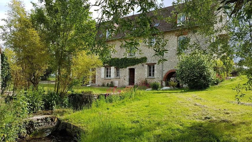 Cottage pour 4 personnes, avec vue et jardin à Bazainville