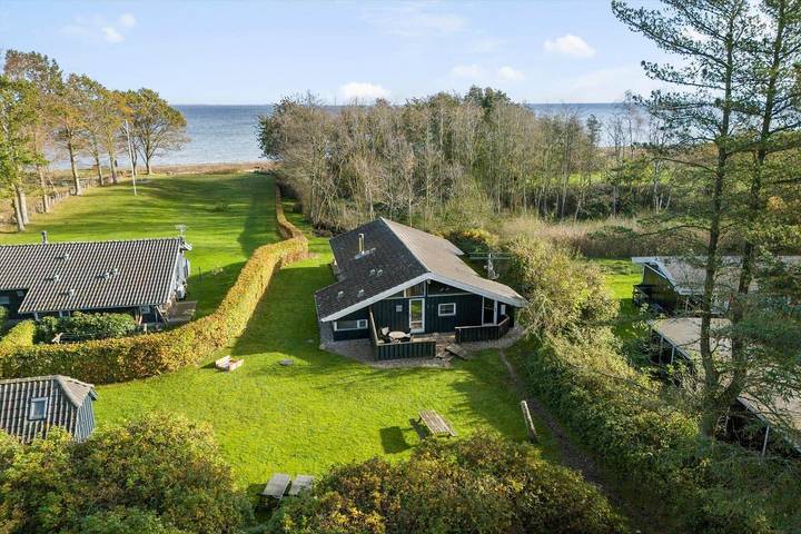 Ferienhaus für 8 Personen, mit Whirlpool und Terrasse sowie Sauna in Nordstrand (Tranekær)
