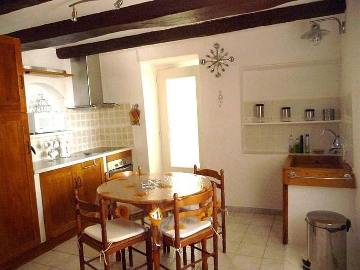 Location de vacances pour 4 personnes, avec piscine ainsi que vue et jardin à Rasteau - 4