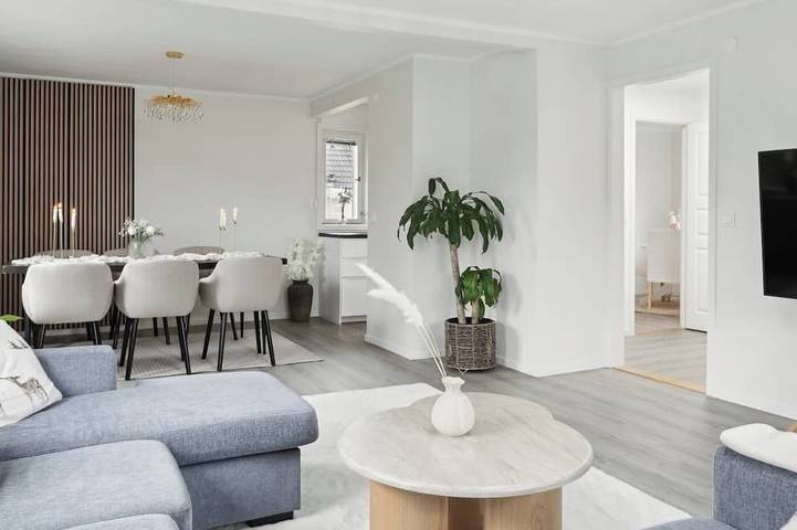 Renovated Three Floor Villa 164m^2 in Norrköping, Östergötland