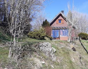 Chalet pour 5 personnes, avec jardin et terrasse dans le Puy-de-Dôme