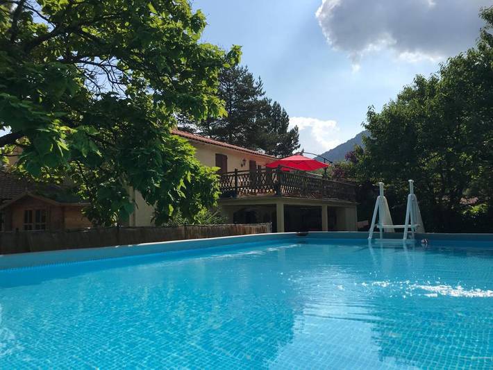 Apartamento de vacaciones para 3 personas, con piscina además de vistas y jardín - 1