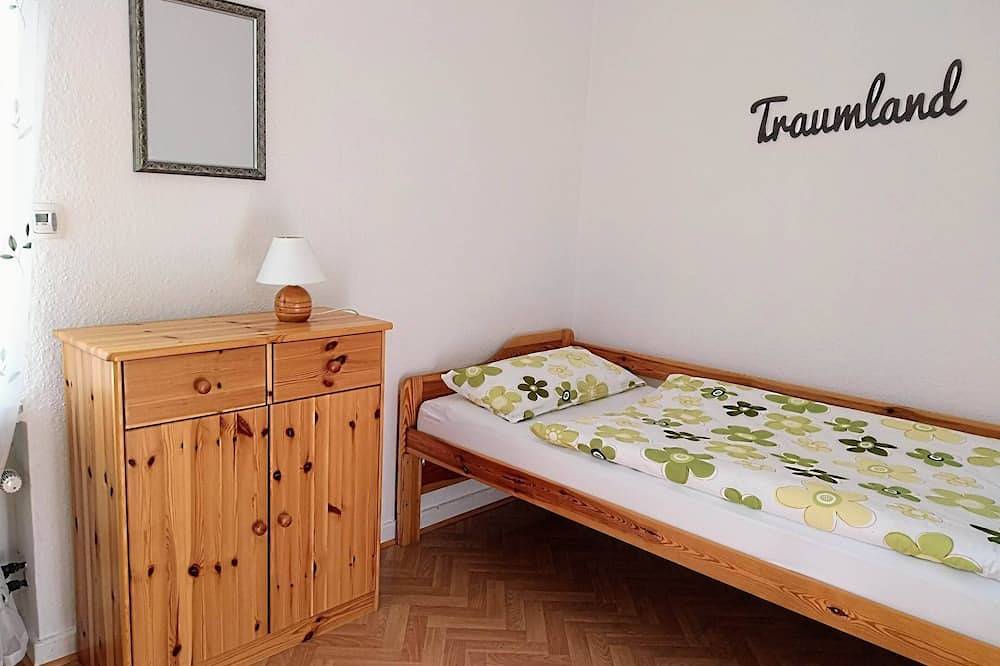 Ganze Wohnung, Fewo - Nahe der documenta Stadt Kassel / Weltkulturerbe Bergpark Wilhelmshöhe in Fuldabrück, Hessisches Bergland