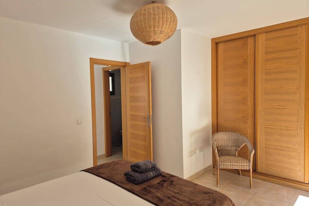 Triplex House in Cotillo lagos  with  Wi-Fi & Netflix in El Cotillo, La Oliva