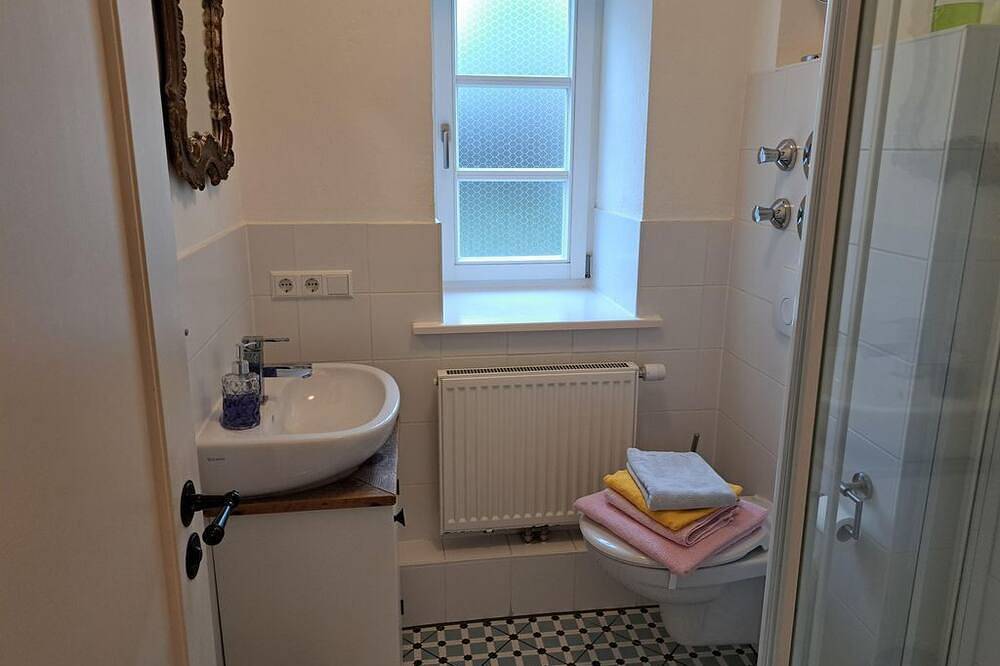 Ganze Wohnung, Ferienwohnung \"Sonnengelb\" - Ferienwohnungen im Lüftlmalereck, Mussldomahaus in Oberammergau, Bayerische Alpen