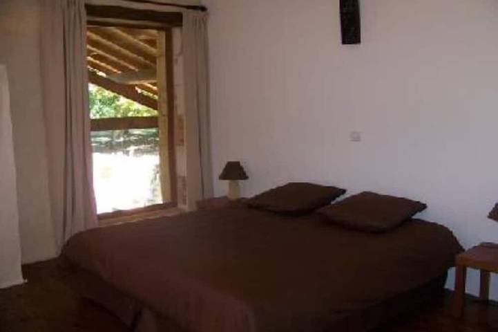 Location de vacances pour 6 personnes, avec terrasse et jardin à Saint-Georges-de-Montclard - 4