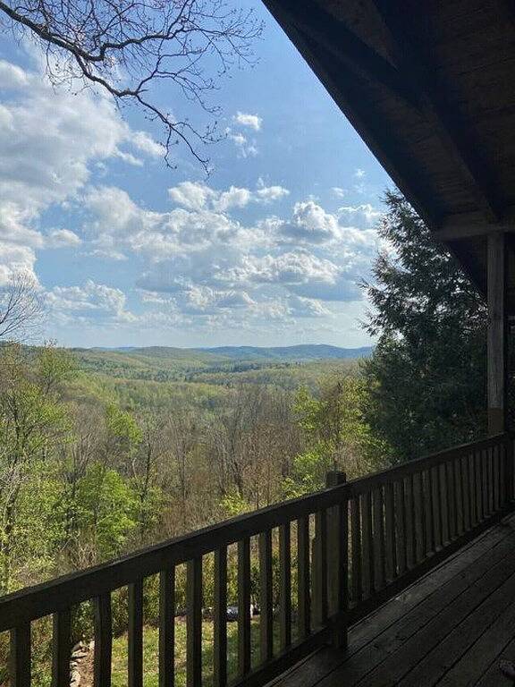 Touche` Too Cabin by Buffalo Mtn Getaway in Blue Ridge Parkway, Meadows of Dan