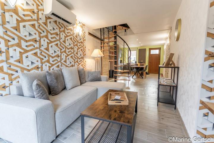 Gîte pour 4 personnes, avec jardin ainsi que piscine et terrasse à Œuilly