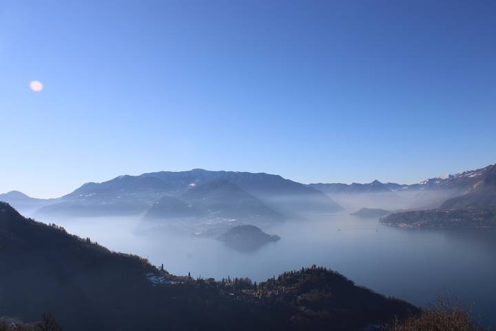 Gîte pour 3 personnes, avec vue sur le lac ainsi que balcon et sauna dans Perledo