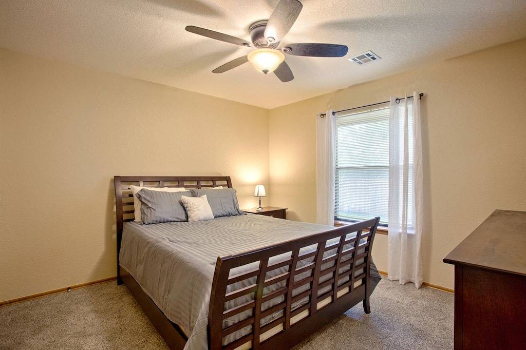 Raum und viel Komfort auf 2400 m²! Für 11 Personen! in Edmond, Oklahoma County