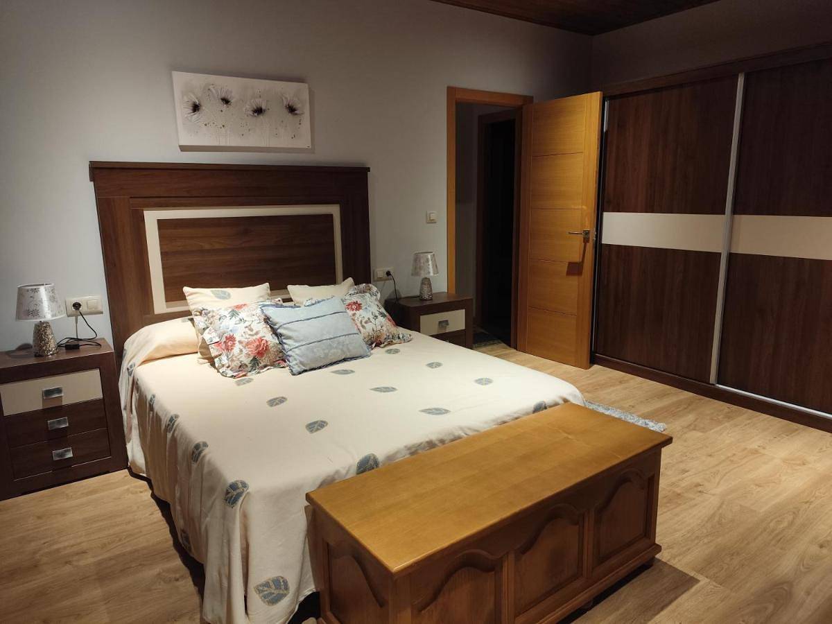Four-Bedroom House in Cobres, Vilaboa