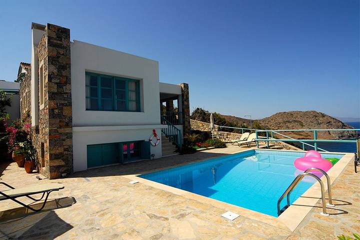 Strandhaus für 8 Personen, mit Meerblick und Balkon sowie Terrasse und Garten auf Kreta