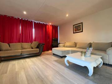 Gîte pour 10 personnes, avec vue, animaux acceptés à Raddon-et-Chapendu