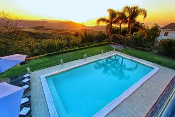 Villa Con Piscina per 10 Persone in Castroreale, Provincia di Messina, Foto 1