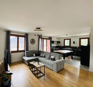 Gîte pour 6 personnes, avec balcon et vue à Saint-Jean-de-Maurienne