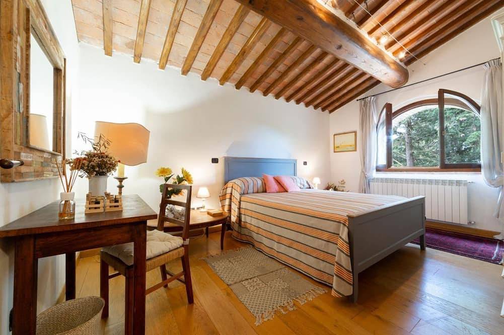 La Misura, cottage with garden and swimming pool on the hills of Chianti in Castellina in Chianti, Chianti