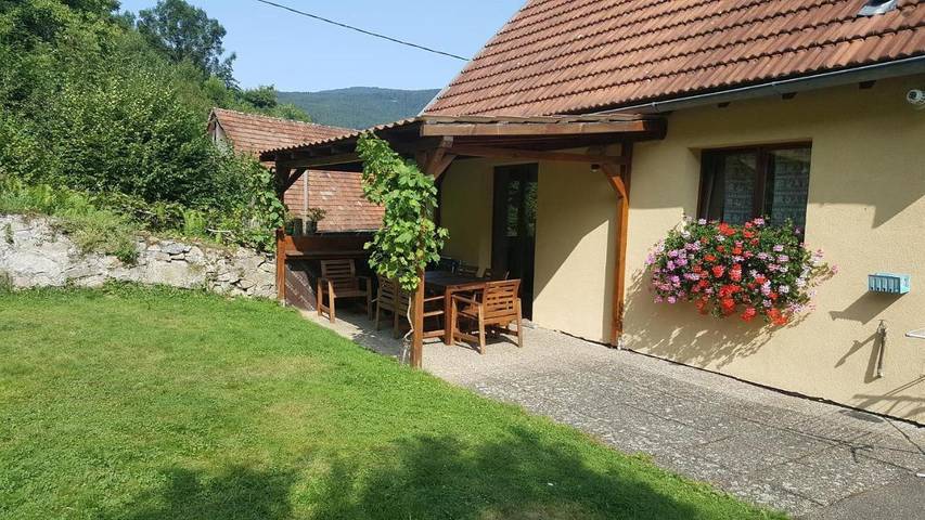 Location de vacances pour 5 personnes, avec jardin et vue, adapté aux familles à Stosswihr - 3