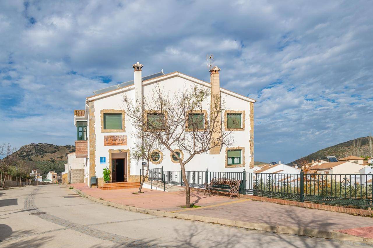 Hotel Rural El Castillejo - A 15 min de Ronda in Cuevas del Becerro, Province de Málaga