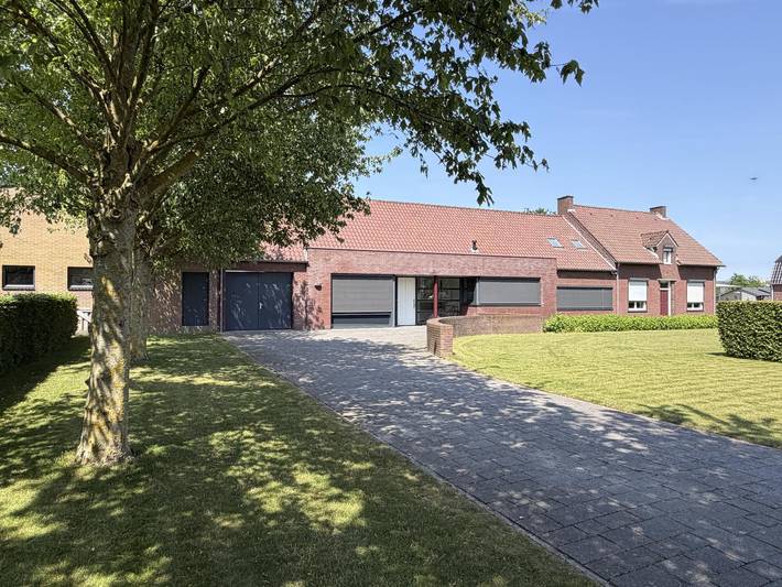 Ferienhaus für 12 Personen, mit Garten und Terrasse sowie Whirlpool, mit Haustier - 1