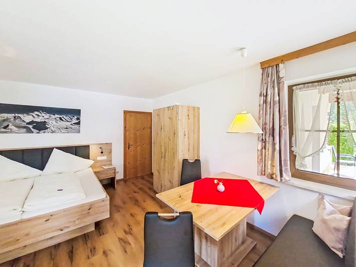 Ferienwohnung für 3 Personen, mit Balkon und Terrasse sowie Garten im Pitztal - 3