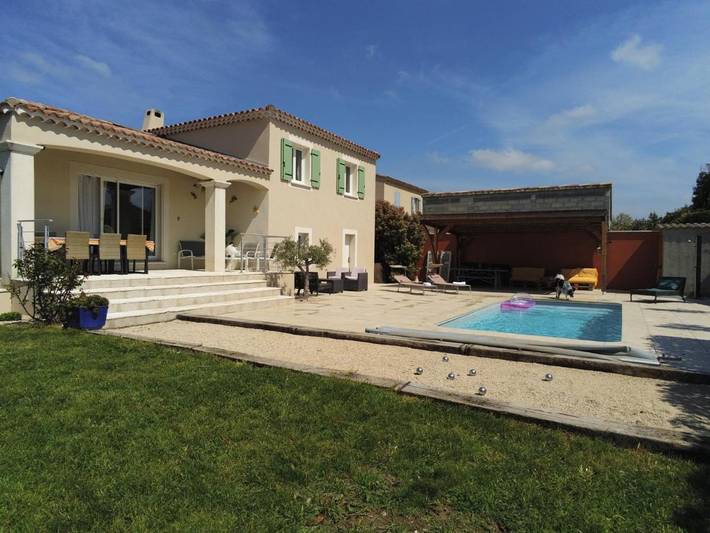 Villa pour 6 personnes, avec Terrasse et Jardin ainsi que Piscine et Vue