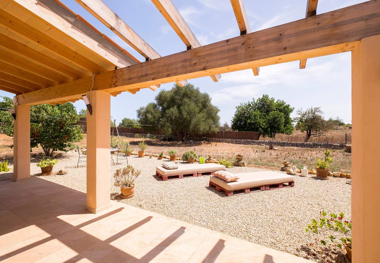 Villa met stenen gevel en zwembad - Villa Erdei de Buteasa y Preluca, foto 11