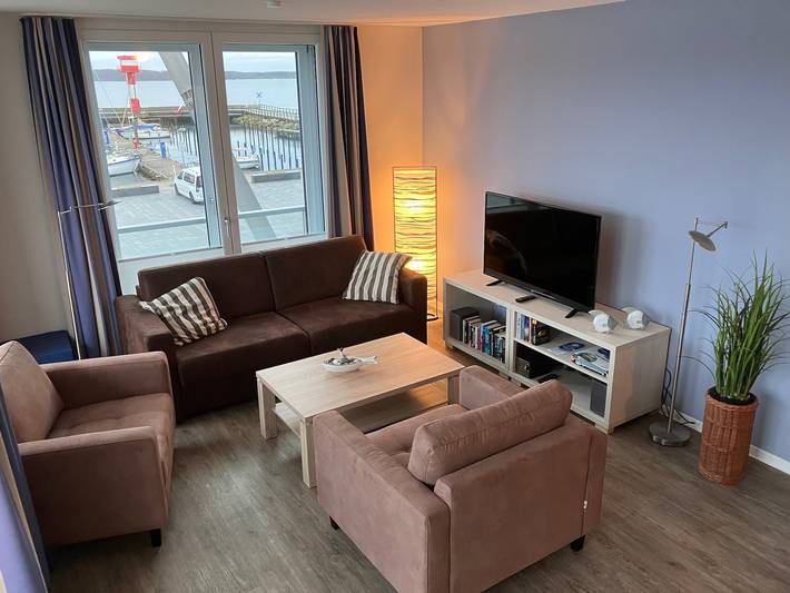 Ganze Ferienwohnung, Apartment 10 - "Borbyblick" - Blickrichtung Hafen und offene See in Eckernförde, Rendsburg-Eckernförde