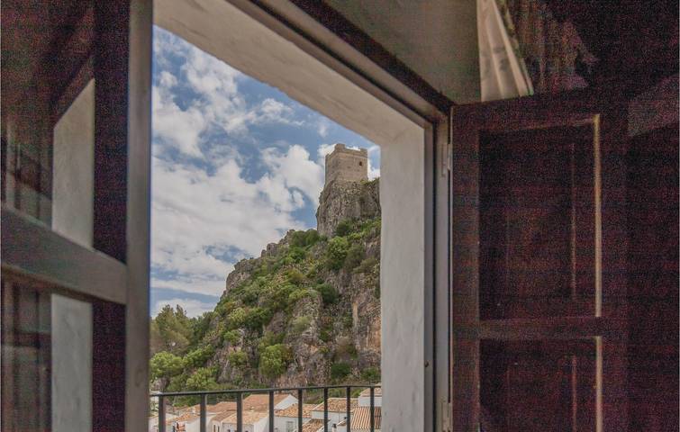 Cocina ecológica Apartamento con WiFi cerca de Bar in Zahara de la Sierra, Pueblos Blancos
