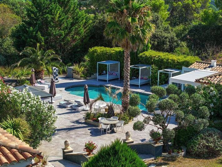 Gîte pour 2 personnes, avec piscine ainsi que jardin et jacuzzi à Sommières