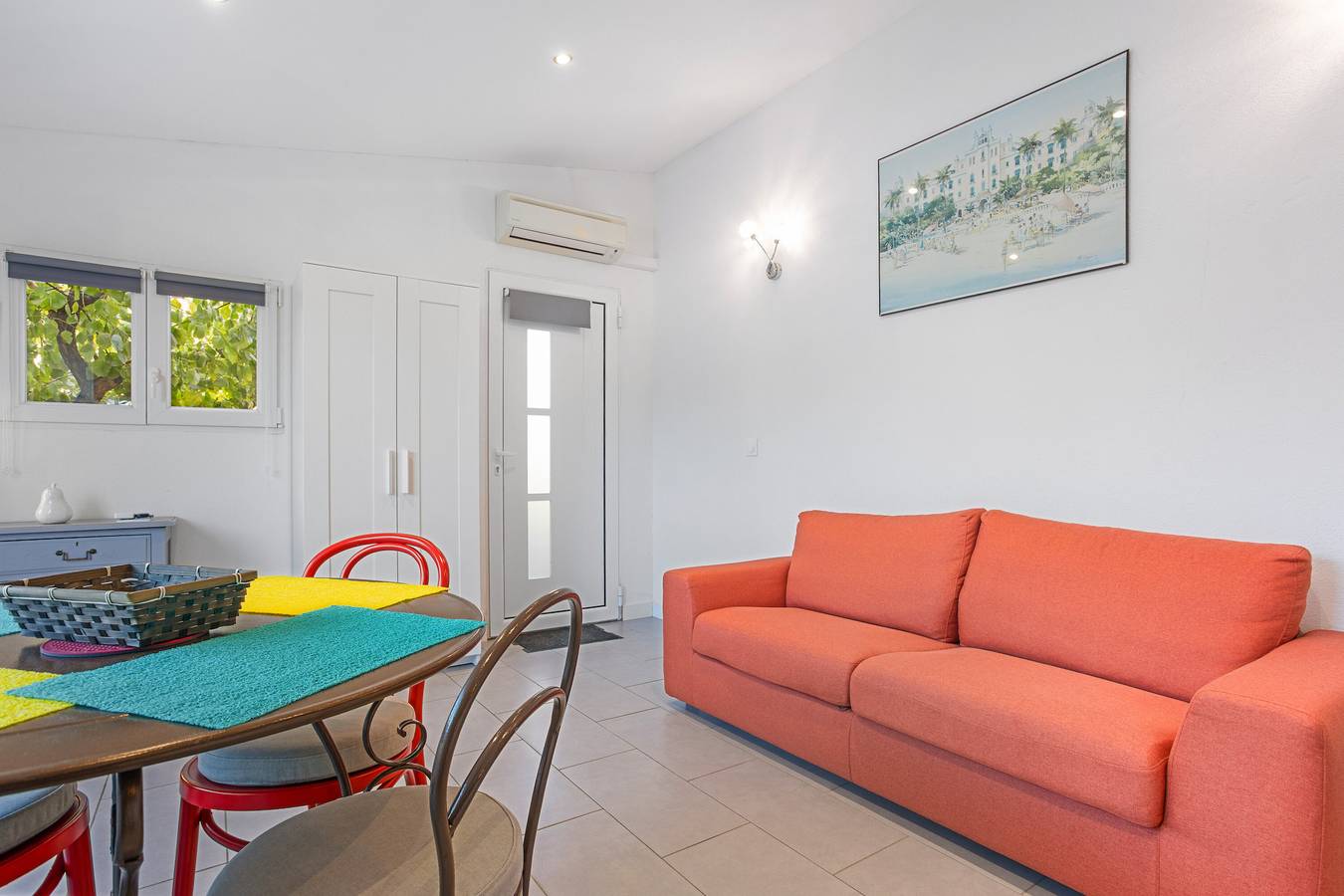 Apartamento entero, Apartamento 'Les Sables' con terraza privada, Wi-Fi y aire acondicionado in Bormes-les-Mimosas, Region de Toulon