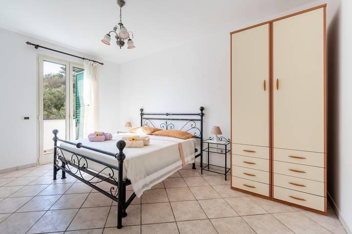 Entire apartment, Residence degli Oleandri - Aria Apartment with Sea View, Wi-Fi, and Air Conditioning in Santa Cesarea Terme, Lecce Province