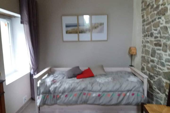 Location de vacances pour 8 personnes, avec jardin et balcon, animaux acceptés à Saint-Pierre-d'Arthéglise - 2