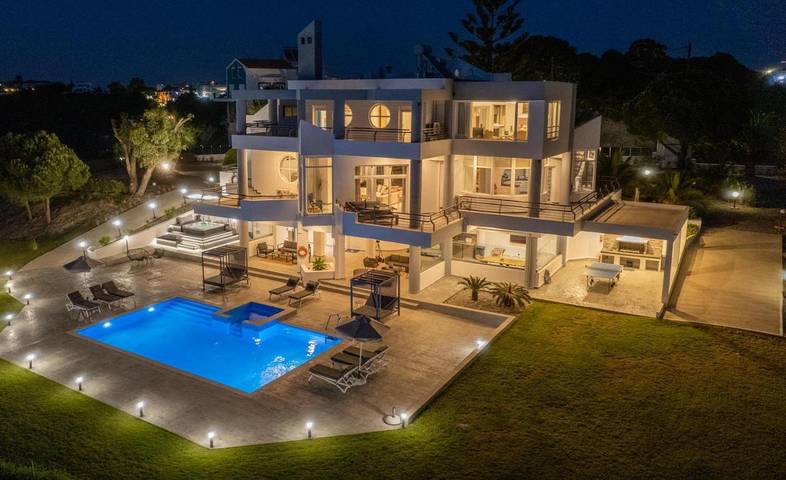 Ferienhaus für 14 Personen, mit Whirlpool und Garten sowie Pool in Rhodos Stadt - 3