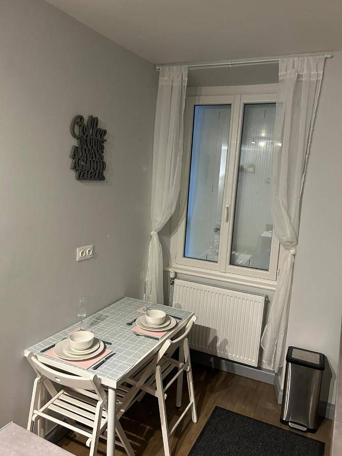 Appartement entier, Chabanais town centre Apartment Rose in Chabanais, Charente